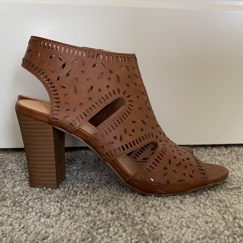 Spring Heels - Picture 2 of 3